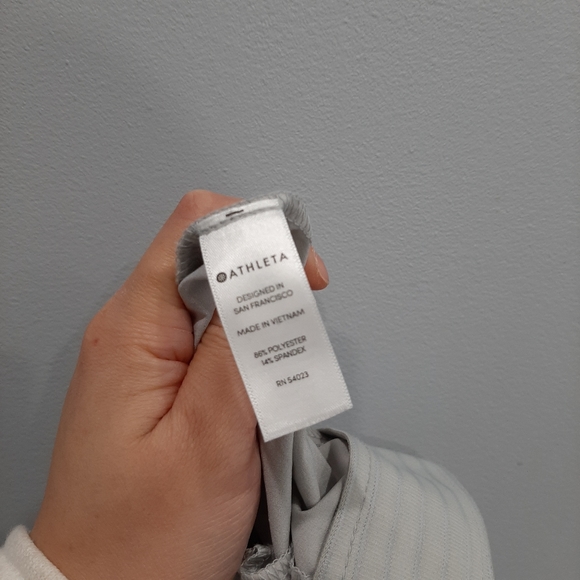 Athleta Grey Tribeca Crop Pant Size 0 - Picture 7 of 7